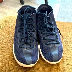 Men’s Jordan Reveal Midnight Navy size 10.5